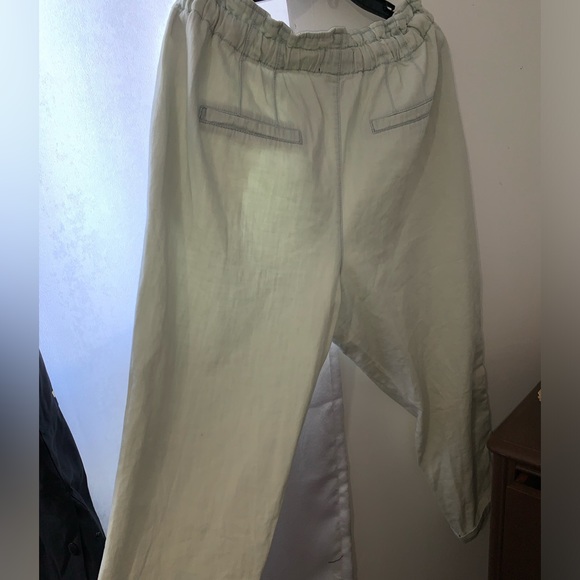 Woman’s Jeans - Picture 3 of 3